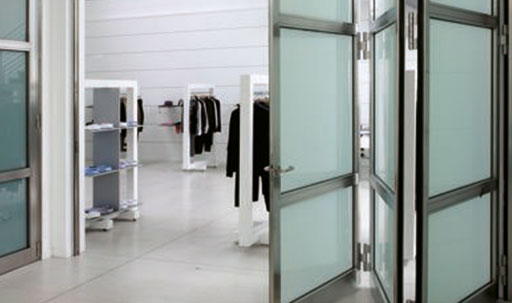 ShowRoom-Harry-Sons-small